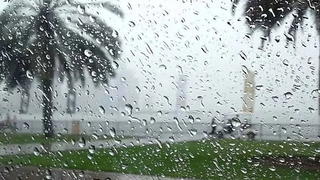 الدفاع المدني يُحذر: أمطار رعدية وسيول محتملة بهذه المناطق حتى الأحد القادم